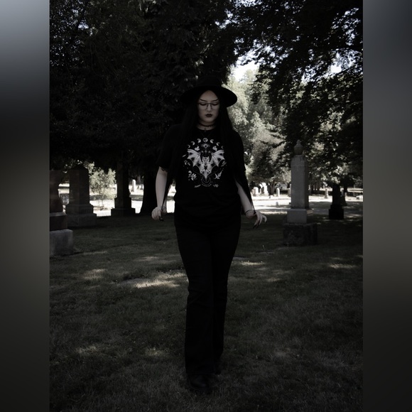 Meet your Posher, Amelia - Picture 5 of 5